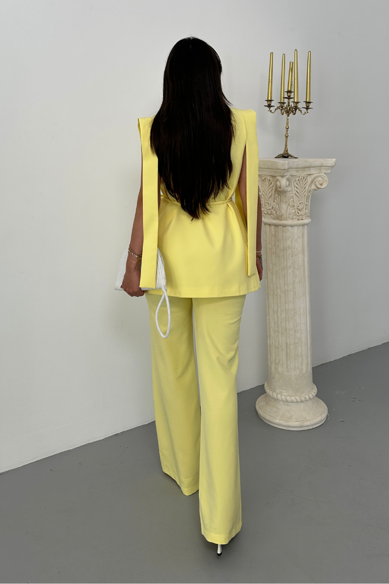 Kadın Alt Üst İkili Takım Omuz Detaylı Kuşaklı Yelek Pantolon Takım