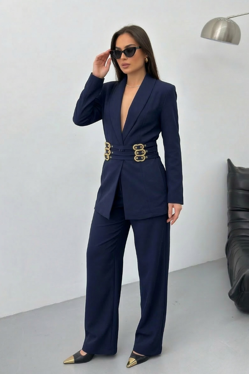 Kadın Siyah İkili Takım Şık Gold Kemerli Vatkalı Blazer Ceket Bol Paça Pantolon Takım