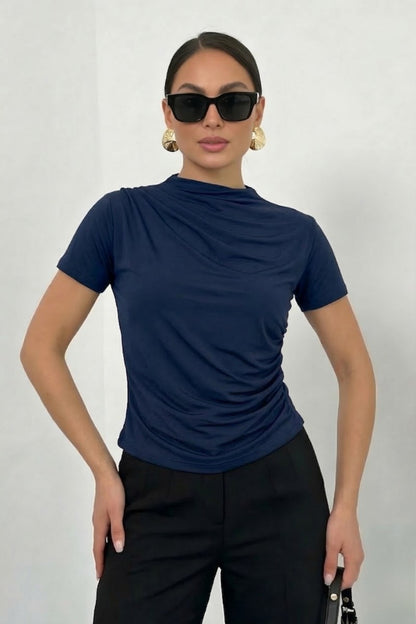 Kadın T-Shirt Kısa Kollu Drape Detaylı Yaka ve Beli Büzgülü Sandy Kumaş Likralı Bluz