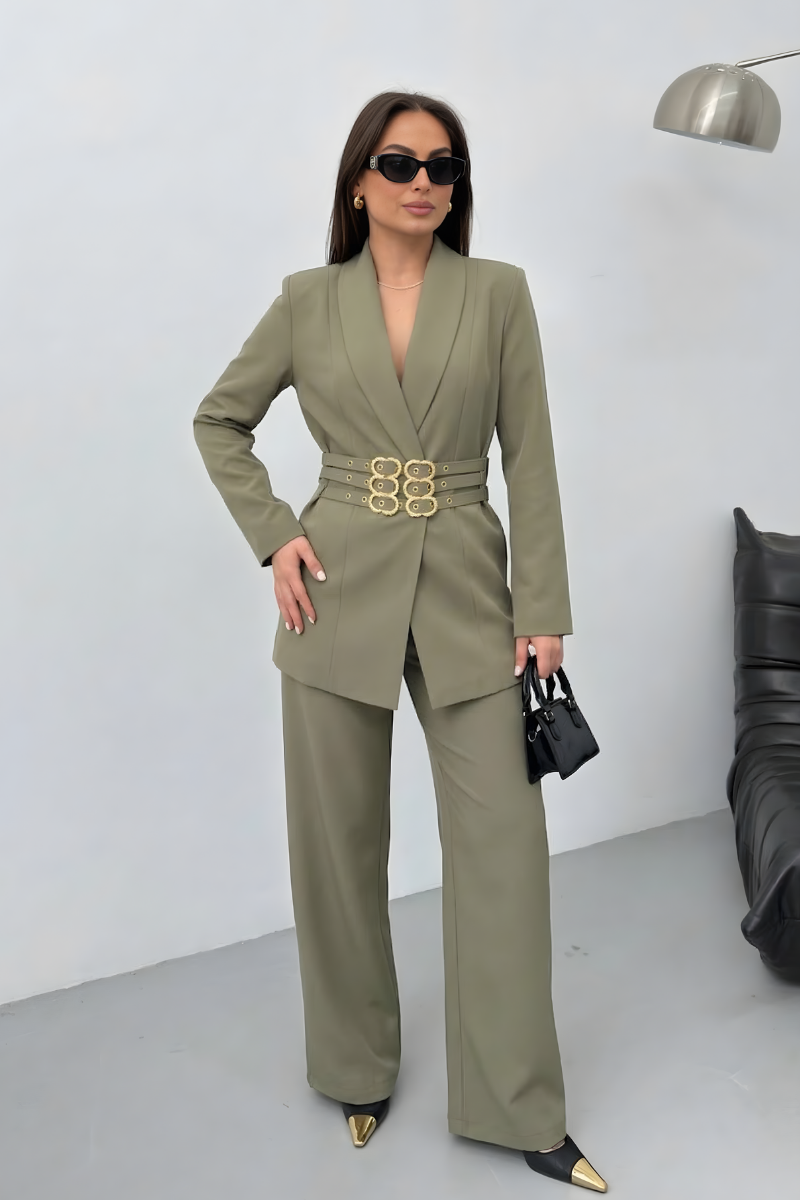 Kadın Siyah İkili Takım Şık Gold Kemerli Vatkalı Blazer Ceket Bol Paça Pantolon Takım