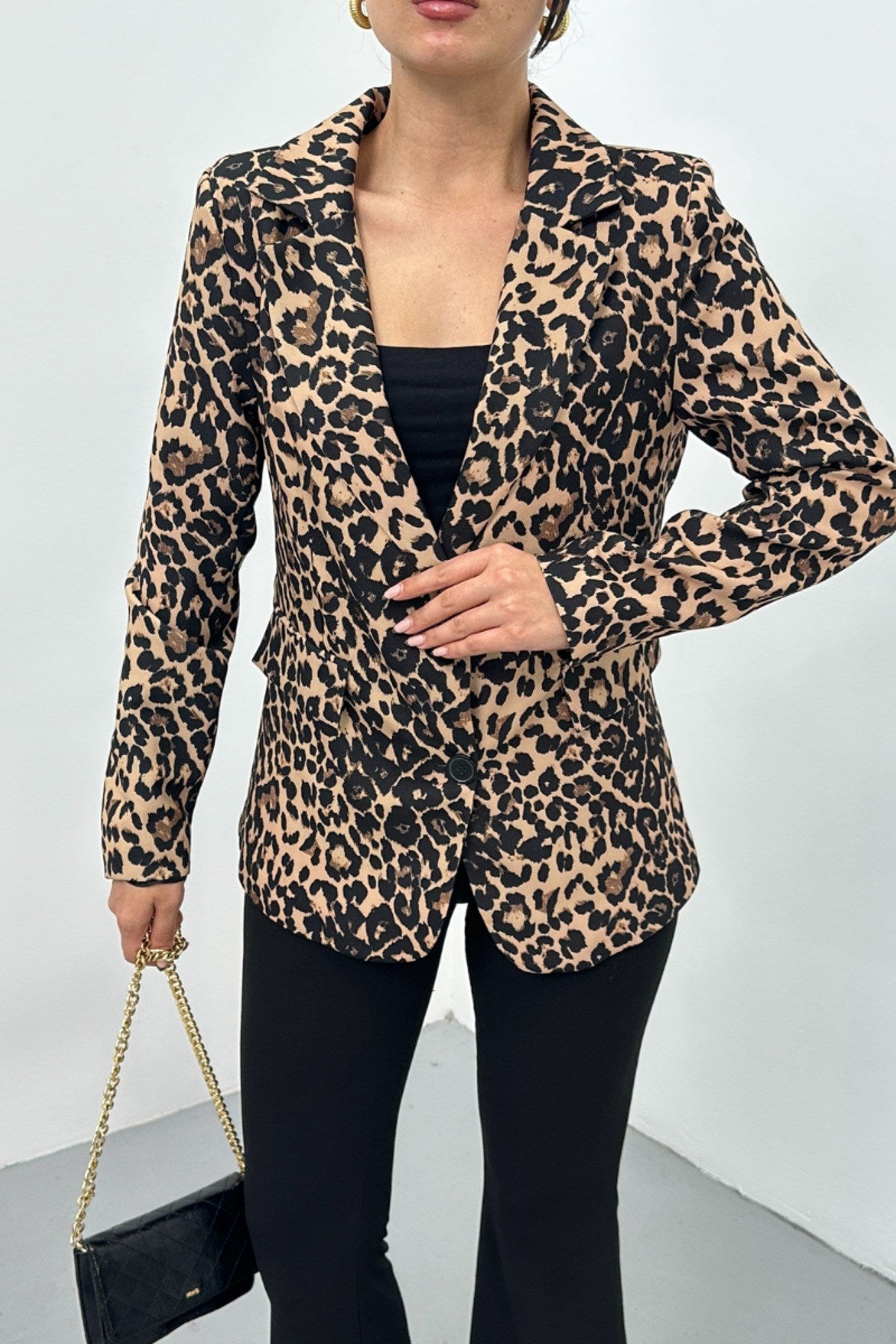 Kadın Blazer Ceket Leopar Desenli Kısa Düğmeli Astarlı Vatkalı Ceket
