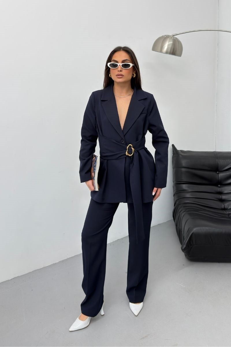 Kadın İkili Alt Üst Takım Şık Gold Tokalı Kuşaklı Blazer Ceket Bol Paça Pantolon Takım