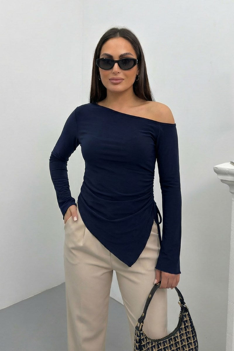 Kadın Bluz Tek Omzu Açık Asimetrik Yandan Büzgülü Uzun Kollu Slim Fit Sandy Bluz