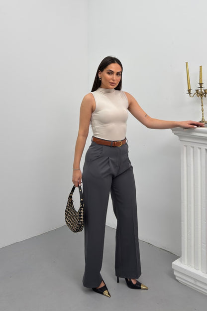 Kadın Pantolon Kemerli Pile Detaylı Çift Cepli Bol Paça Pantolon