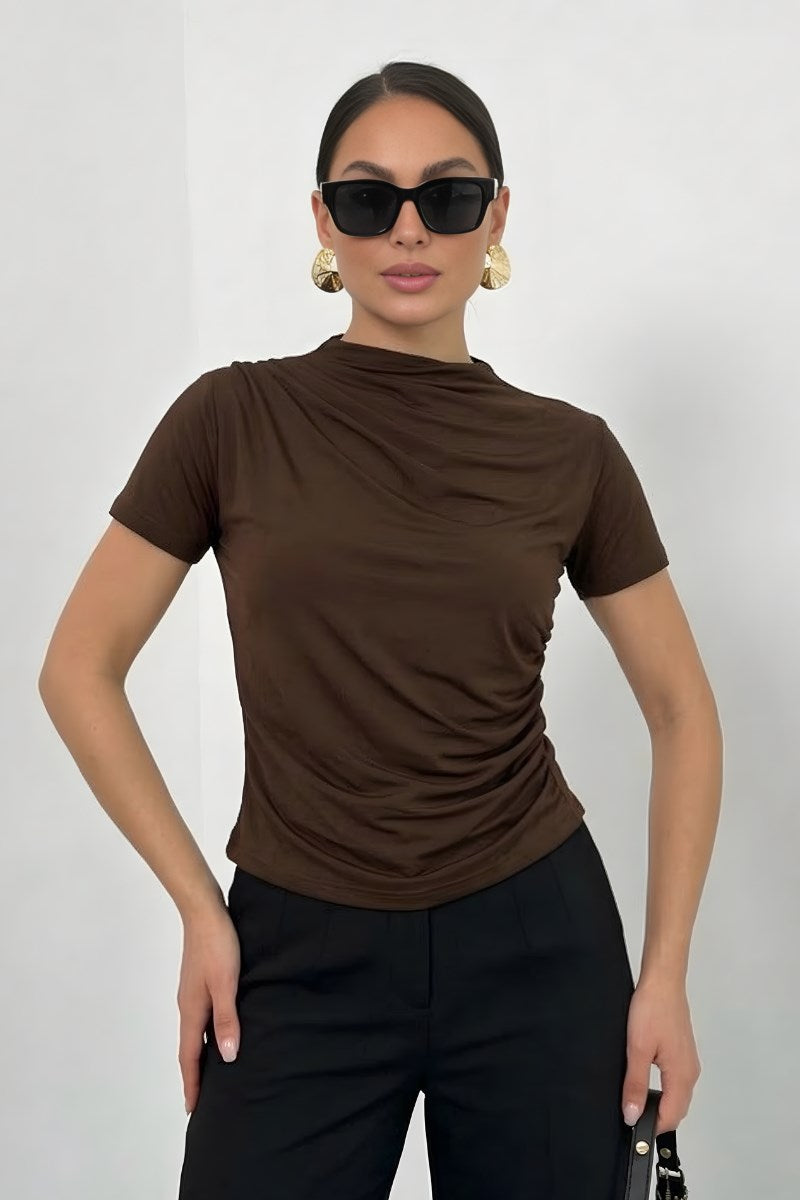 Kadın T-Shirt Kısa Kollu Drape Detaylı Yaka ve Beli Büzgülü Sandy Kumaş Likralı Bluz