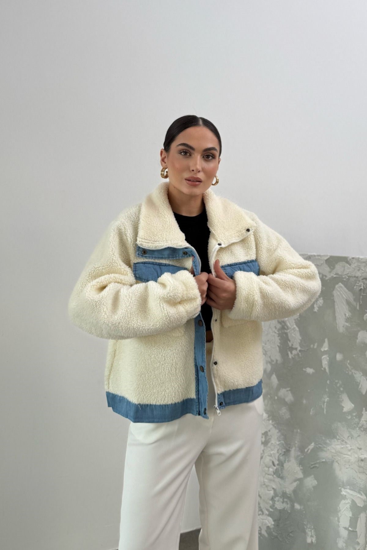 Kadın Ceket Peluş Cepli Fermuarlı Çıtçıtlı Kot Detaylı Ekru Ceket