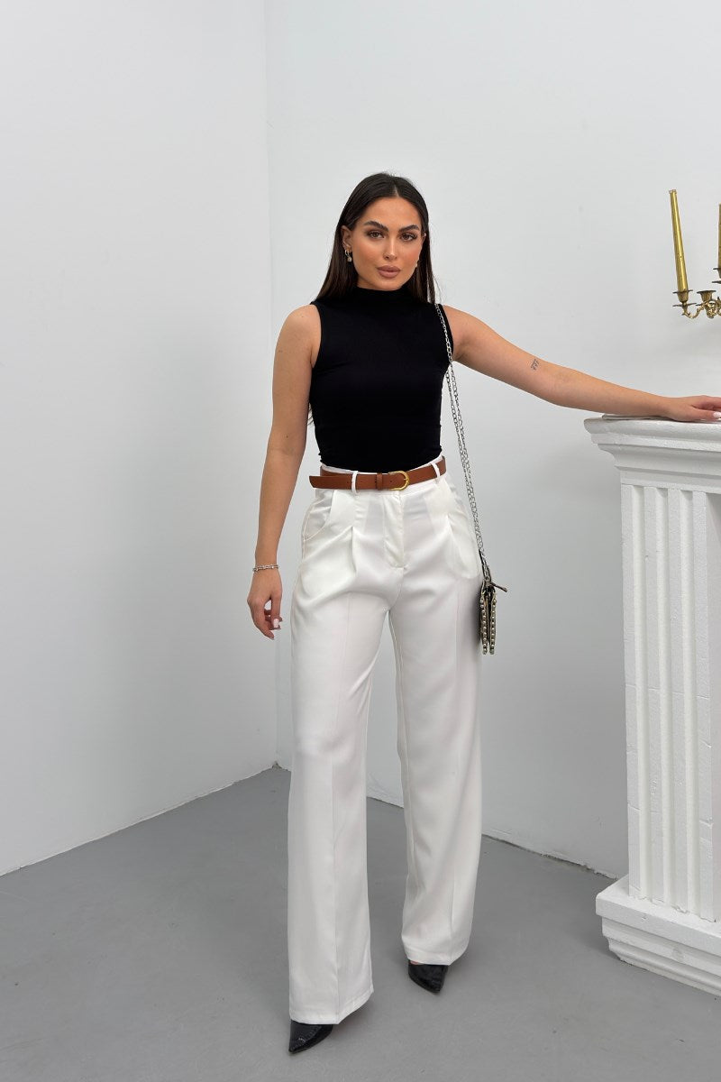 Kadın Pantolon Kemerli Pile Detaylı Çift Cepli Bol Paça Pantolon