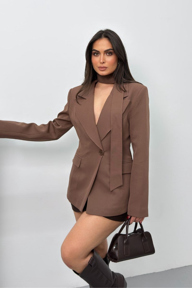 Kadın Blazer Ceket Fular Detaylı Sahte Cepli Bele Oturan Tek Düğmeli Ceket