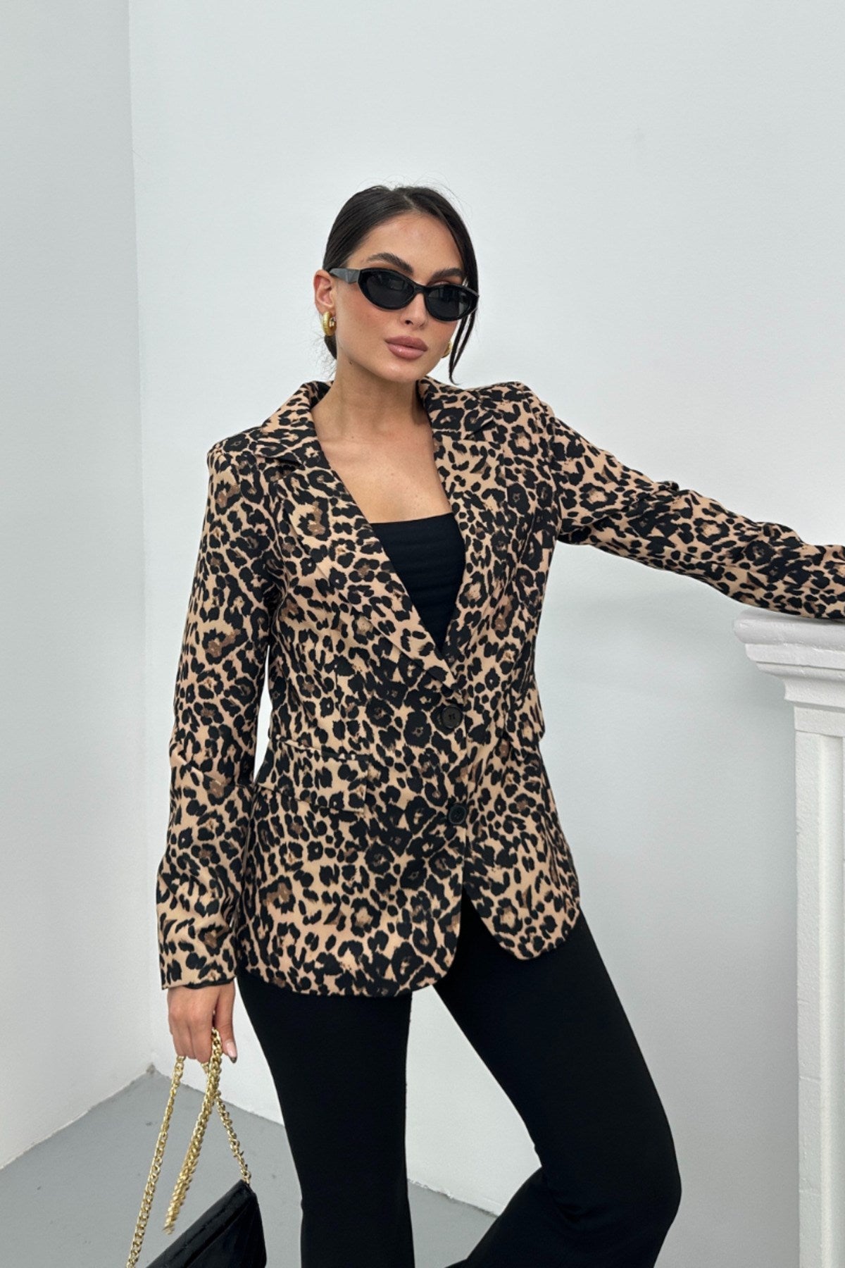 Kadın Blazer Ceket Leopar Desenli Kısa Düğmeli Astarlı Vatkalı Ceket