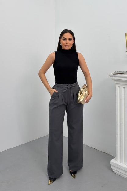 Kadın Pantolon Beli Bağcıklı Pile Detaylı Çift Cepli Bol Paça Pantolon