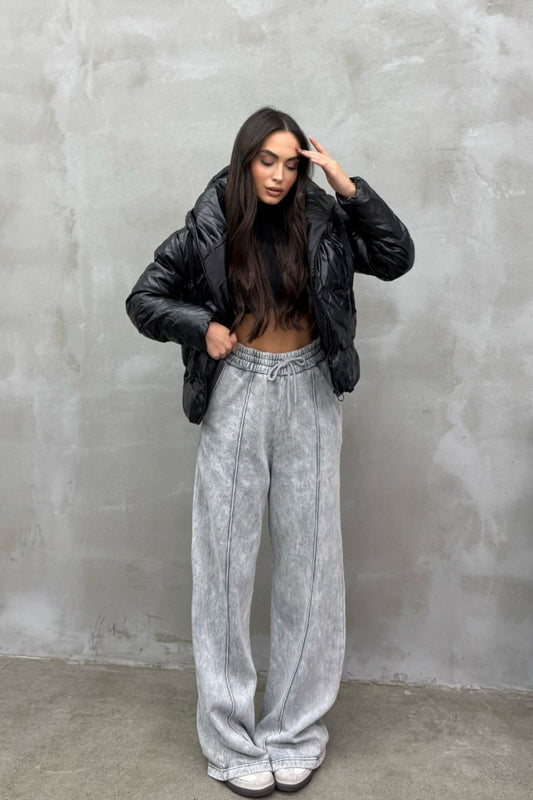 Kadın Siyah Kapüşonlu Cepli Kısa Deri Şişme Mont