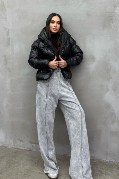 Kadın Siyah Kapüşonlu Cepli Kısa Deri Şişme Mont