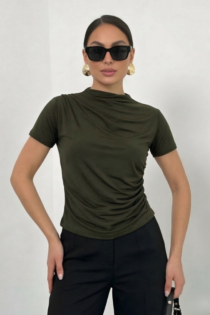 Kadın T-Shirt Kısa Kollu Drape Detaylı Yaka ve Beli Büzgülü Sandy Kumaş Likralı Bluz